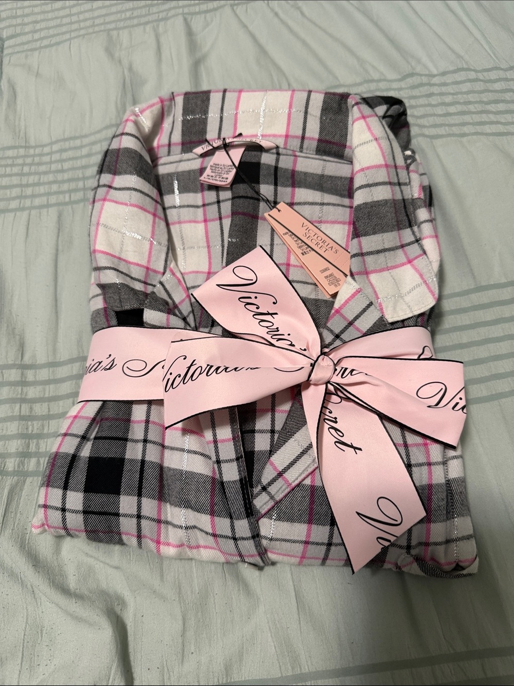 Victoria's Secret Pink & Gray Plaid Flannel Robe